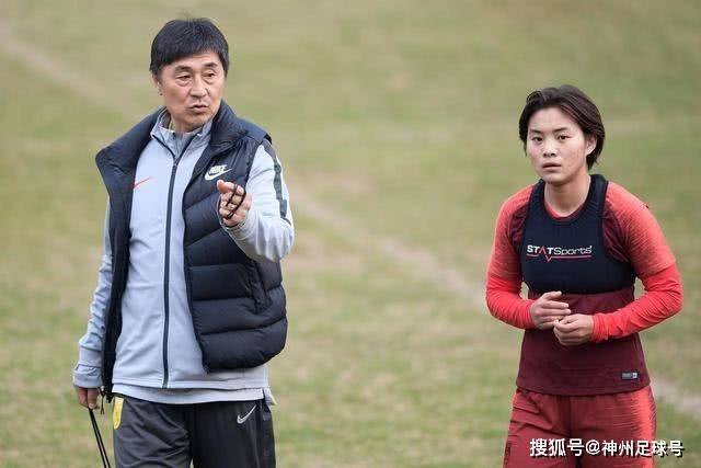 上海男篮93-101不敌广厦，两大隐患明显，球员评分出炉：胡金秋9.6王哲林7.2